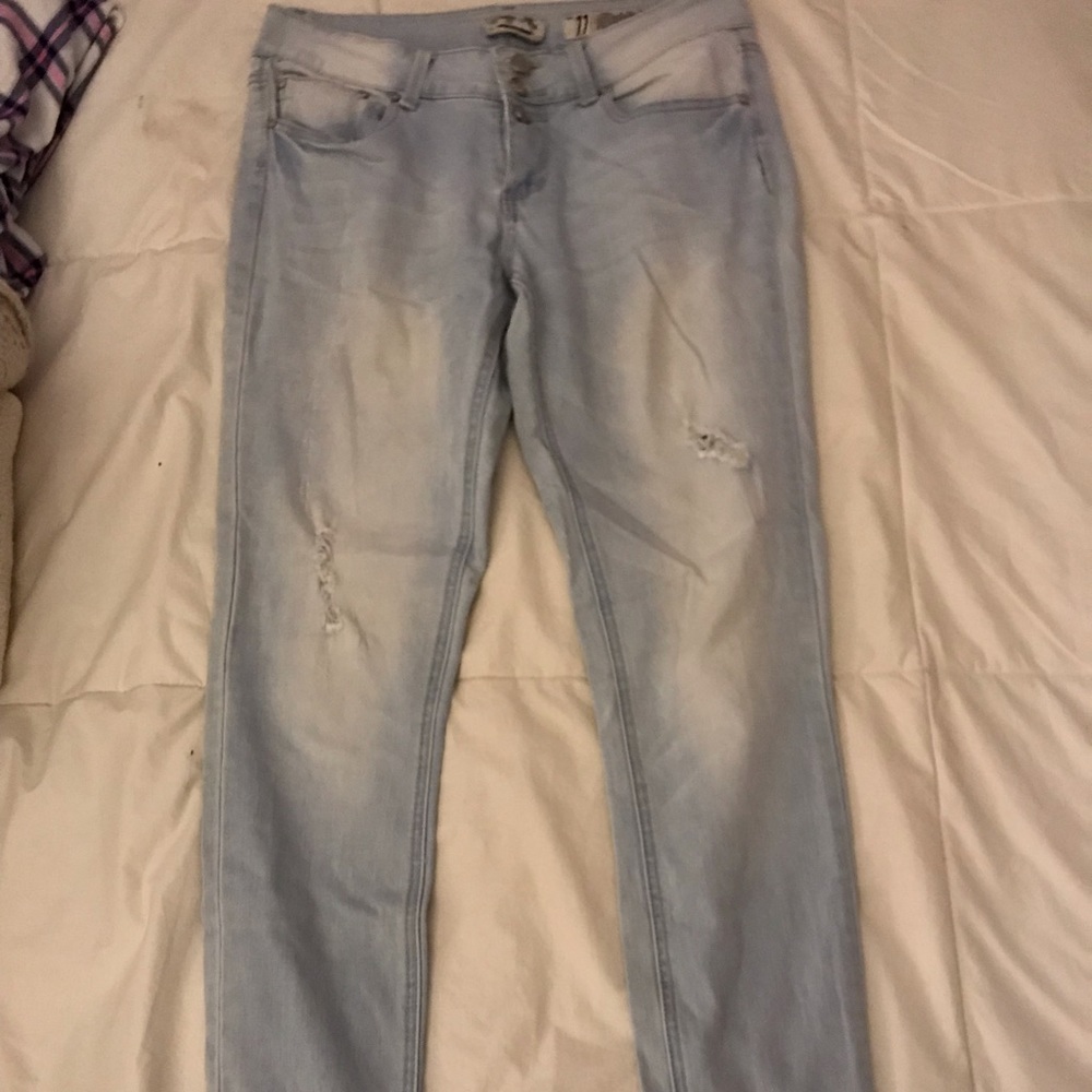 Light skinny jeans
